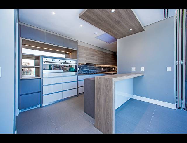 3 BEDROOM APARTMENT TO LET IN ROSEBANK